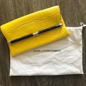 Diane von Furstenberg 440 Envelope Croc Clutch